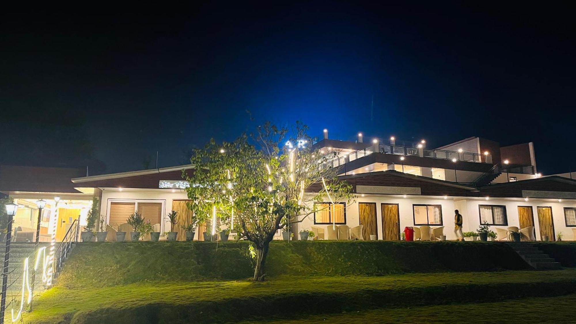 Aroma Resort Rišikéš Exteriér fotografie